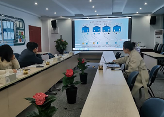 堅持創(chuàng)新驅(qū)動，做實做強做優(yōu)實體經(jīng)濟